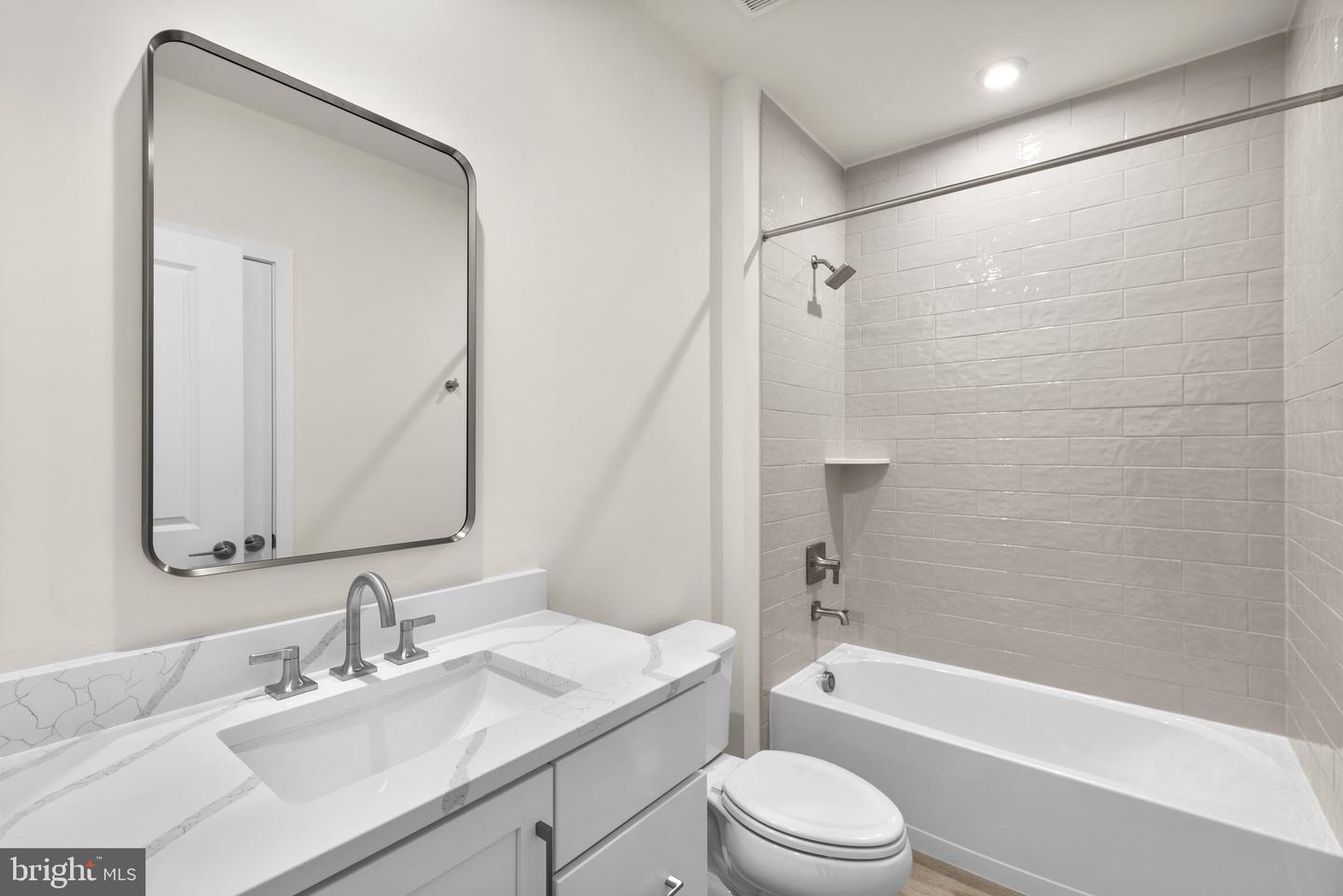 14733 Fordson Ct Property Photo 34