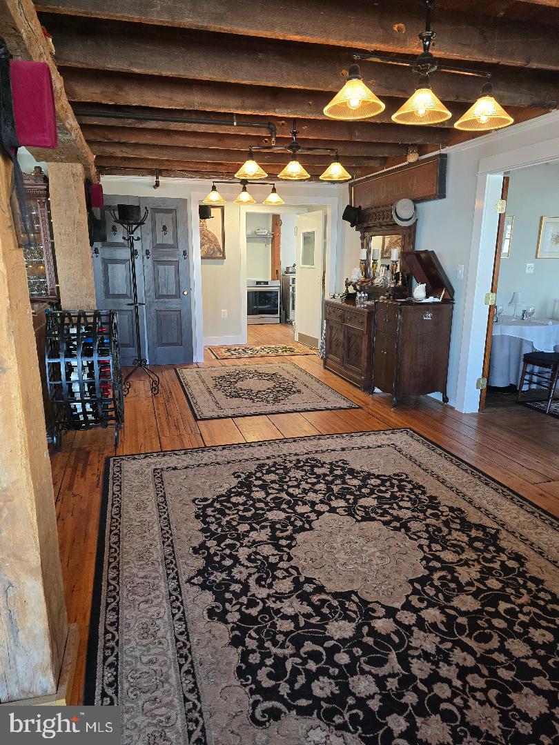 6 W Loudoun Property Photo 11