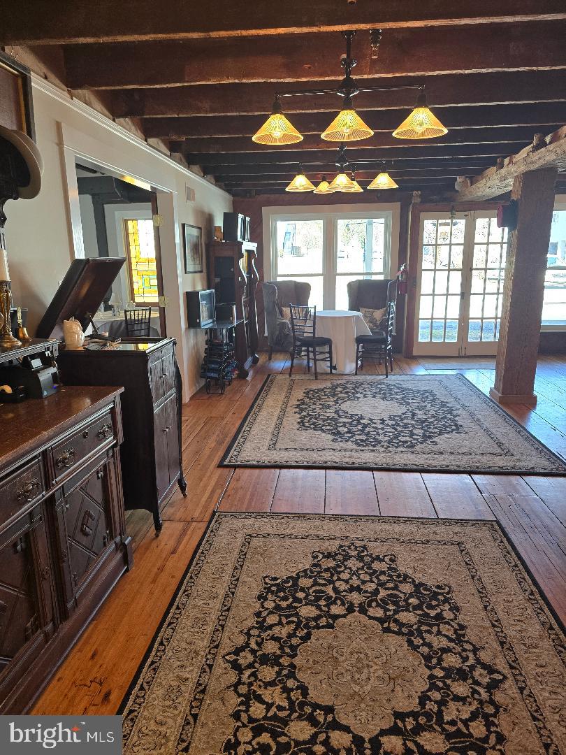 6 W Loudoun Property Photo 15