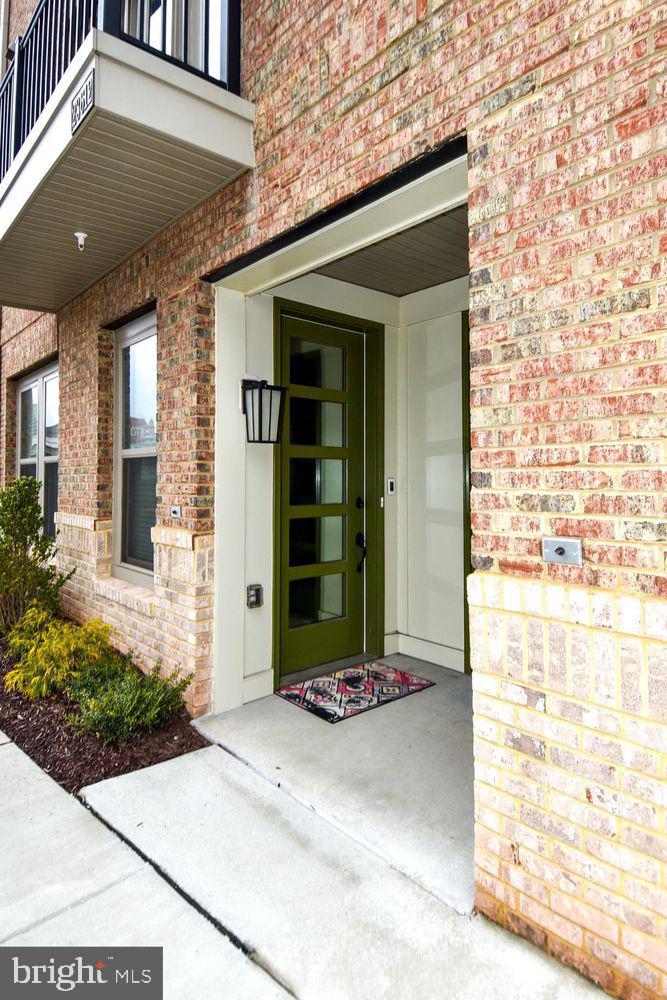 23610 Havelock Walk Ter Property Photo 3