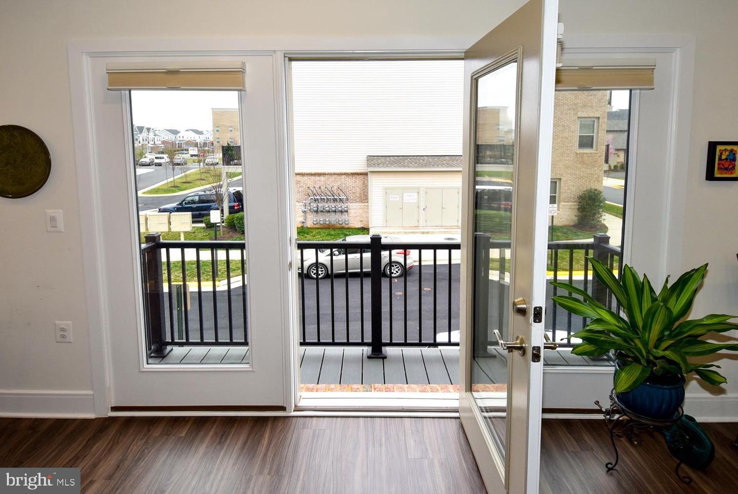 23610 Havelock Walk Ter Property Photo 9