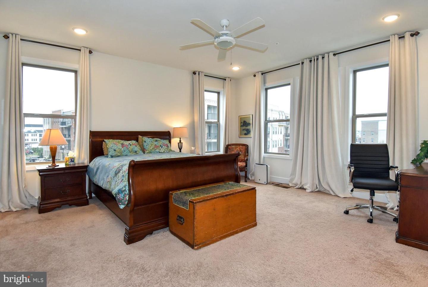 23610 Havelock Walk Ter Property Photo 17