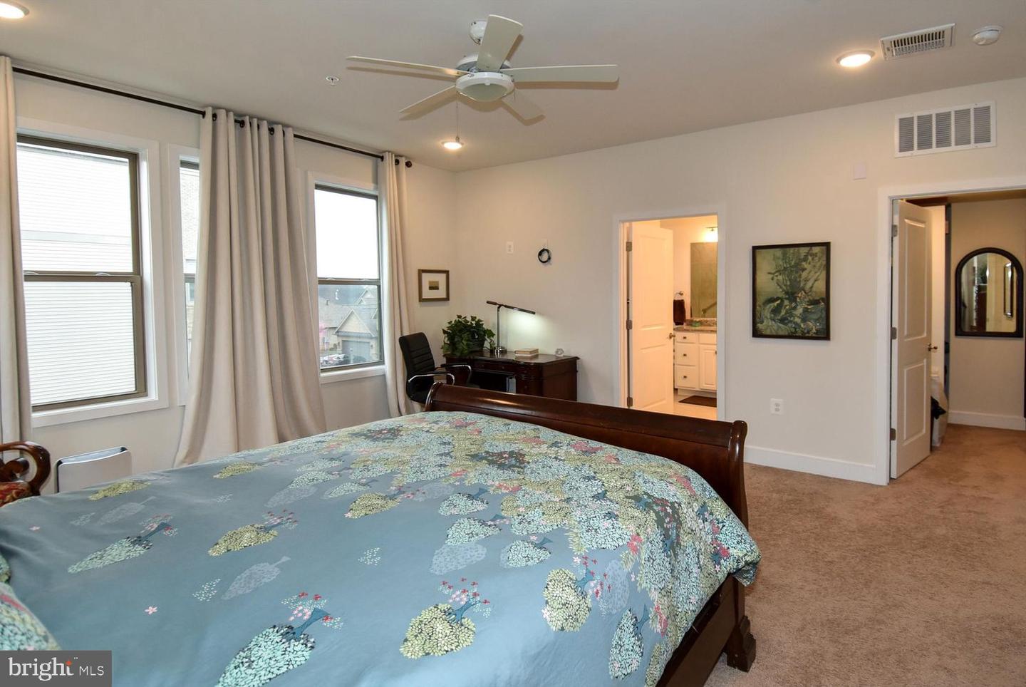 23610 Havelock Walk Ter Property Photo 20