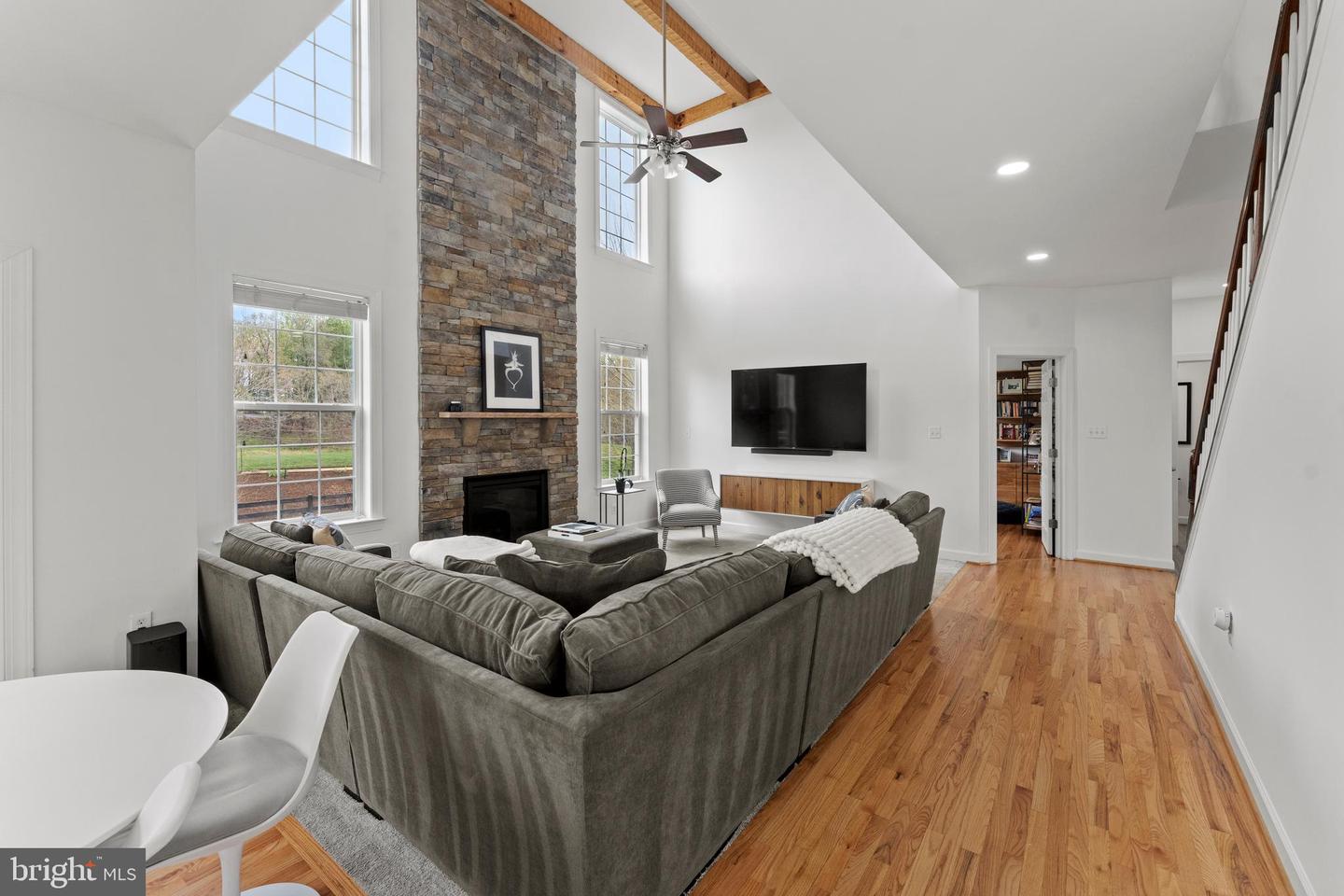 36494 Winding Oak Pl Property Photo 17