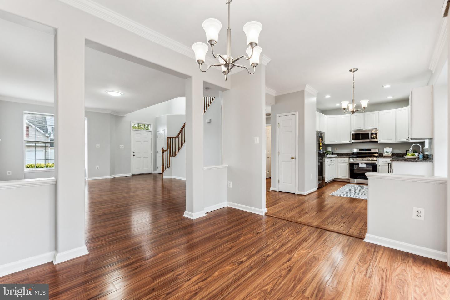 22376 Maison Carree Sq Property Photo 5