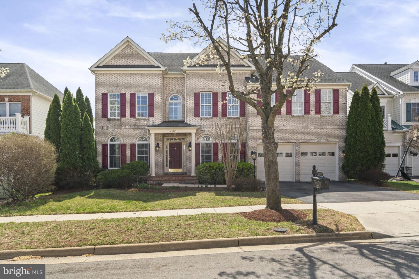 43915 Kittiwake Dr Property Photo 1