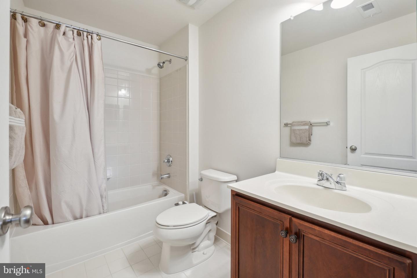 43211 Sharpie Sq Property Photo 26