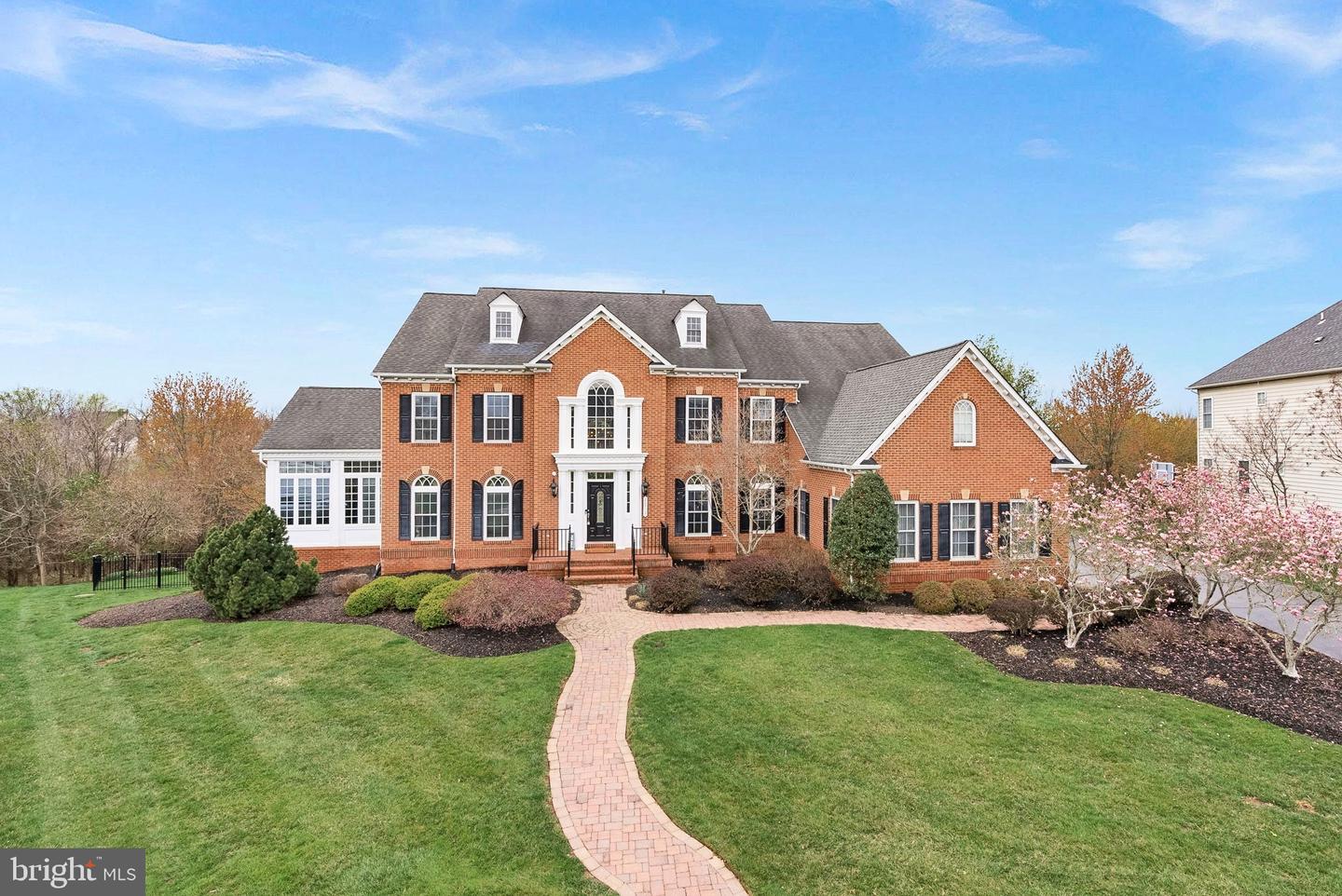 20713 Ashburn Valley Ct Property Photo 2