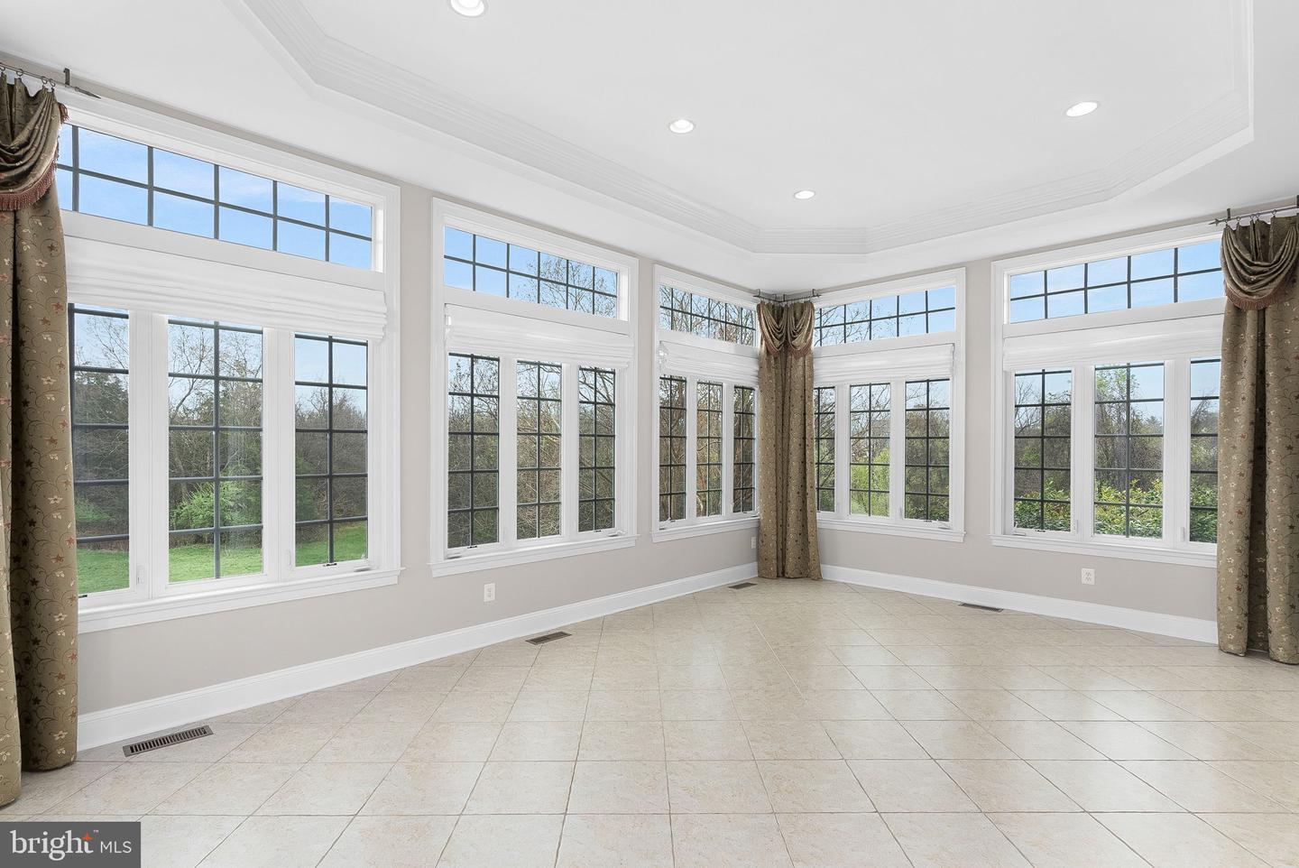 20713 Ashburn Valley Ct Property Photo 37