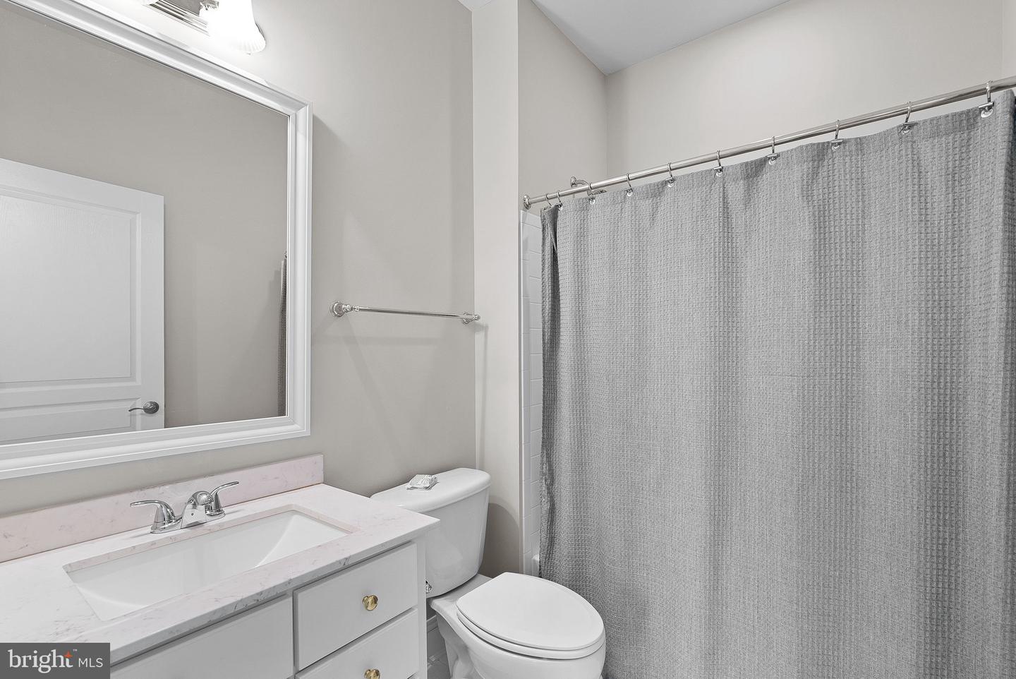 20713 Ashburn Valley Ct Property Photo 68