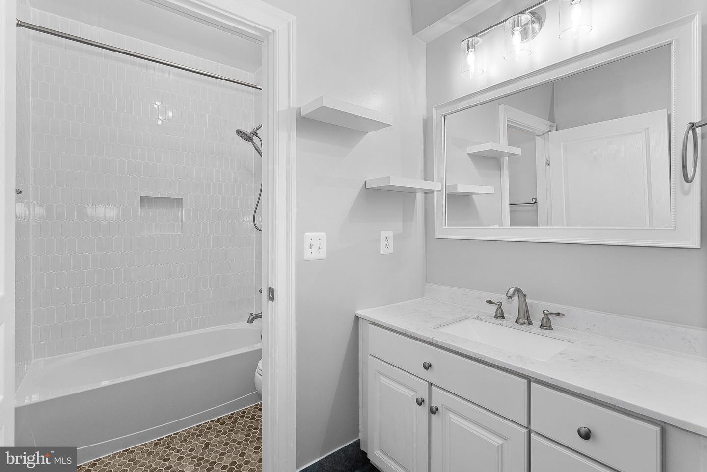 20713 Ashburn Valley Ct Property Photo 100