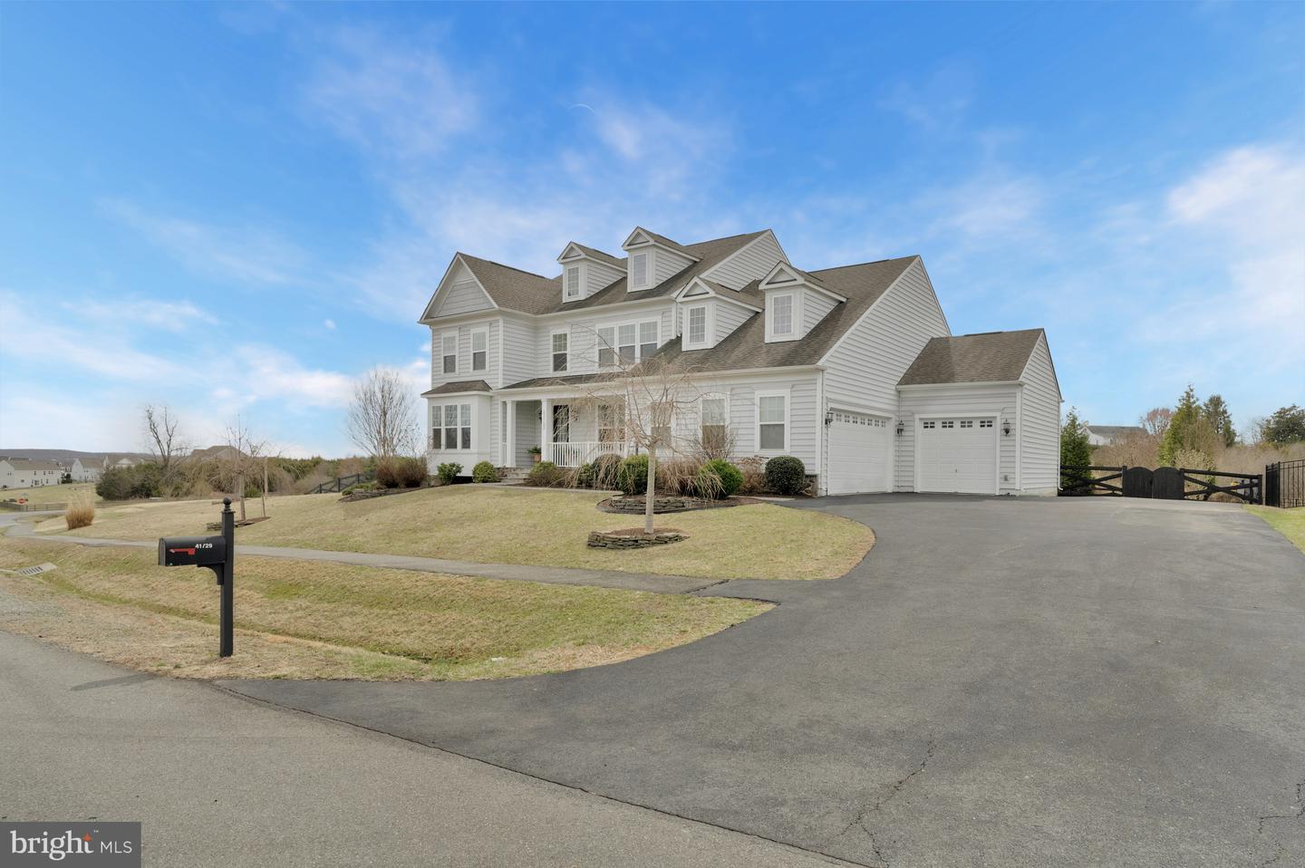 41729 Wakehurst Pl Property Photo 3