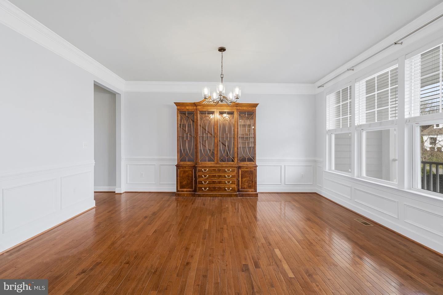 41729 Wakehurst Pl Property Photo 11