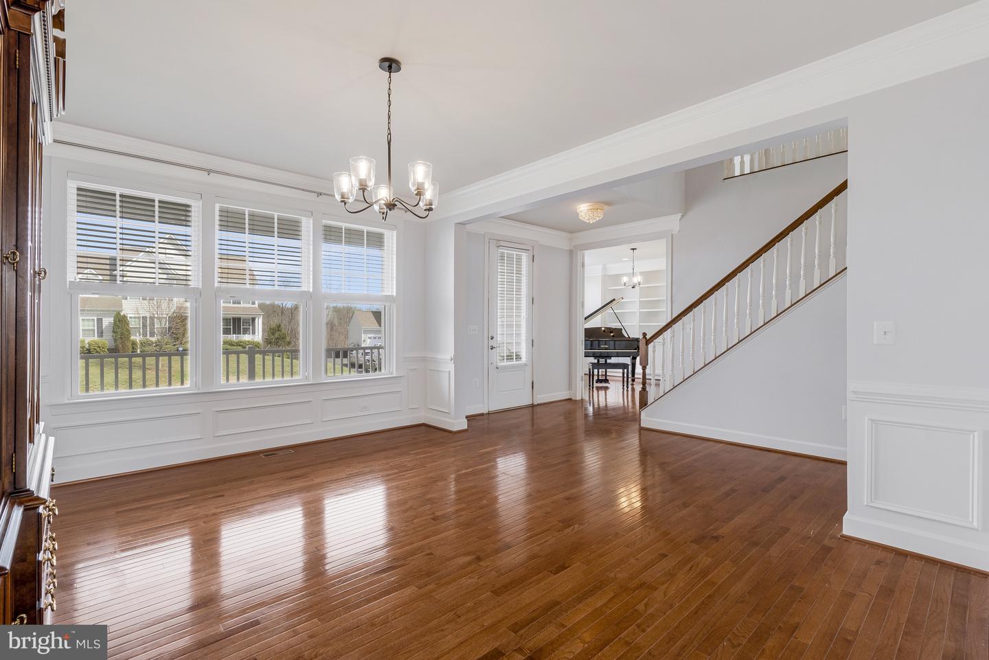 41729 Wakehurst Pl Property Photo 13