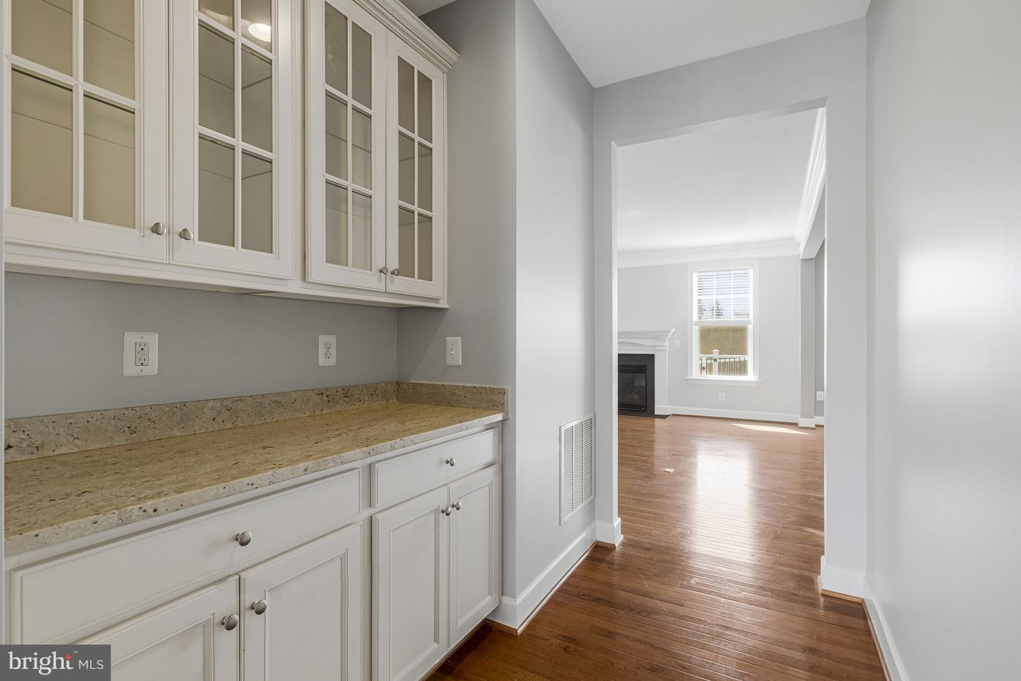 41729 Wakehurst Pl Property Photo 14