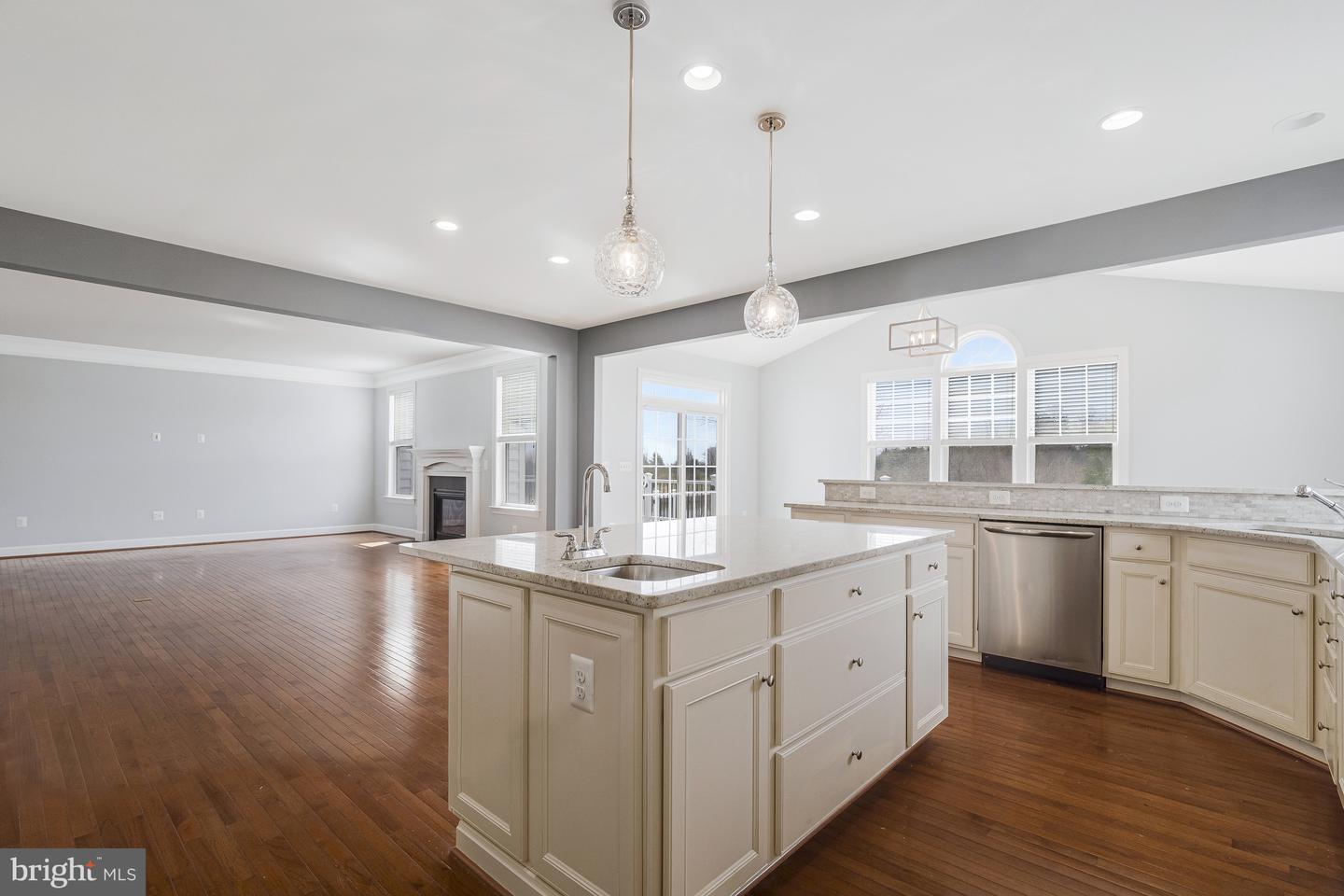 41729 Wakehurst Pl Property Photo 24