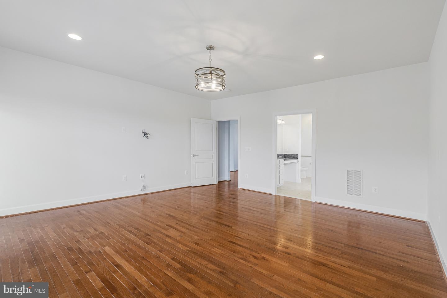 41729 Wakehurst Pl Property Photo 37