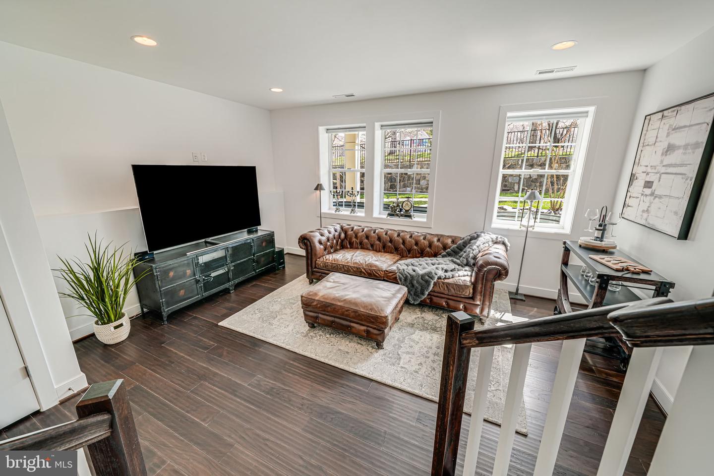 46653 Joubert Ter Property Photo 10