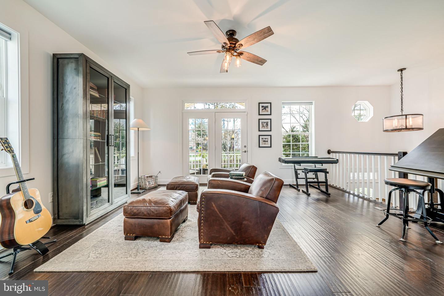46653 Joubert Ter Property Photo 12