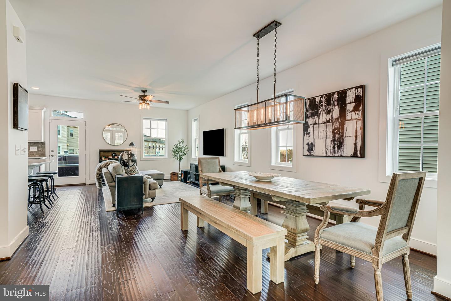 46653 Joubert Ter Property Photo 17
