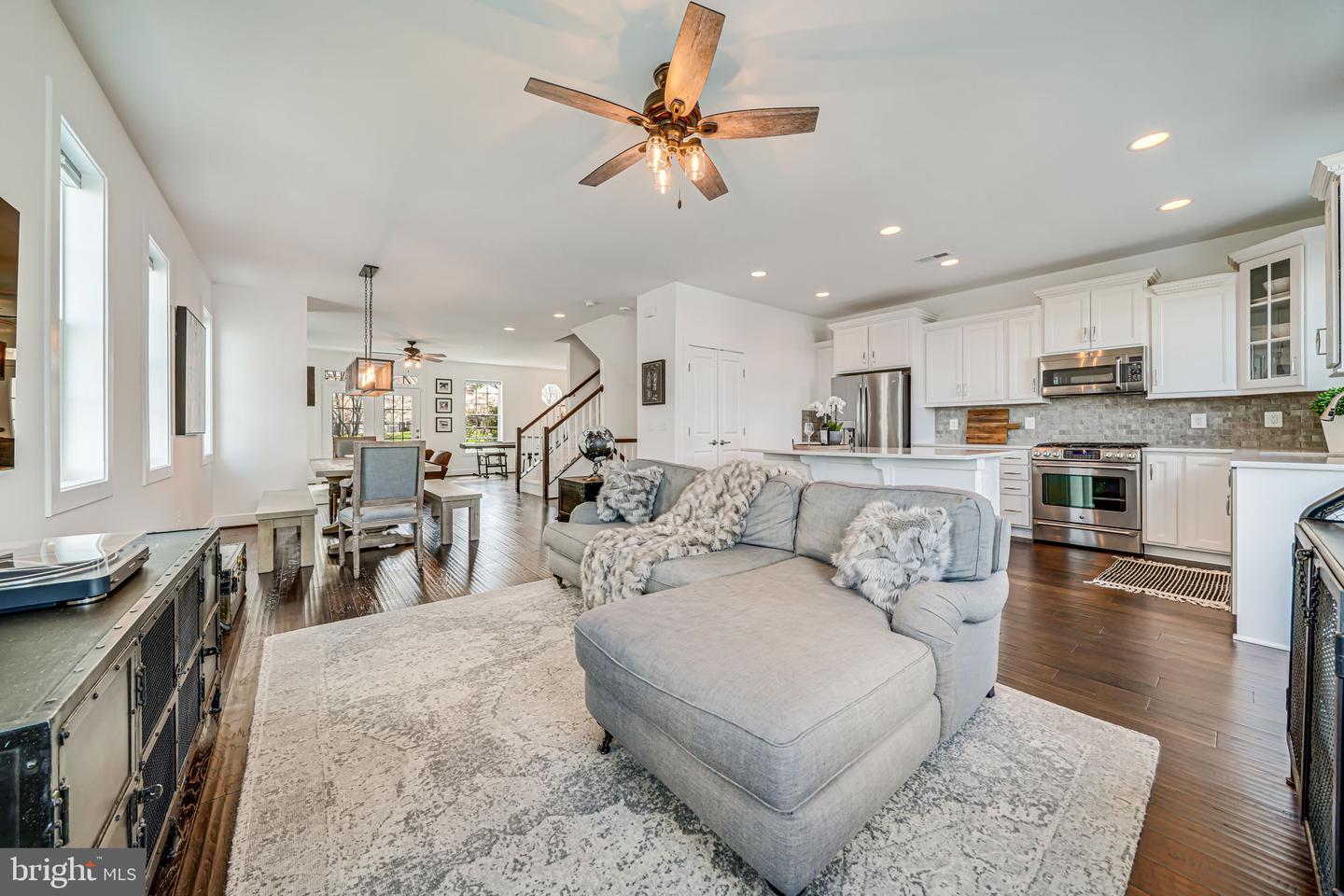 46653 Joubert Ter Property Photo 26
