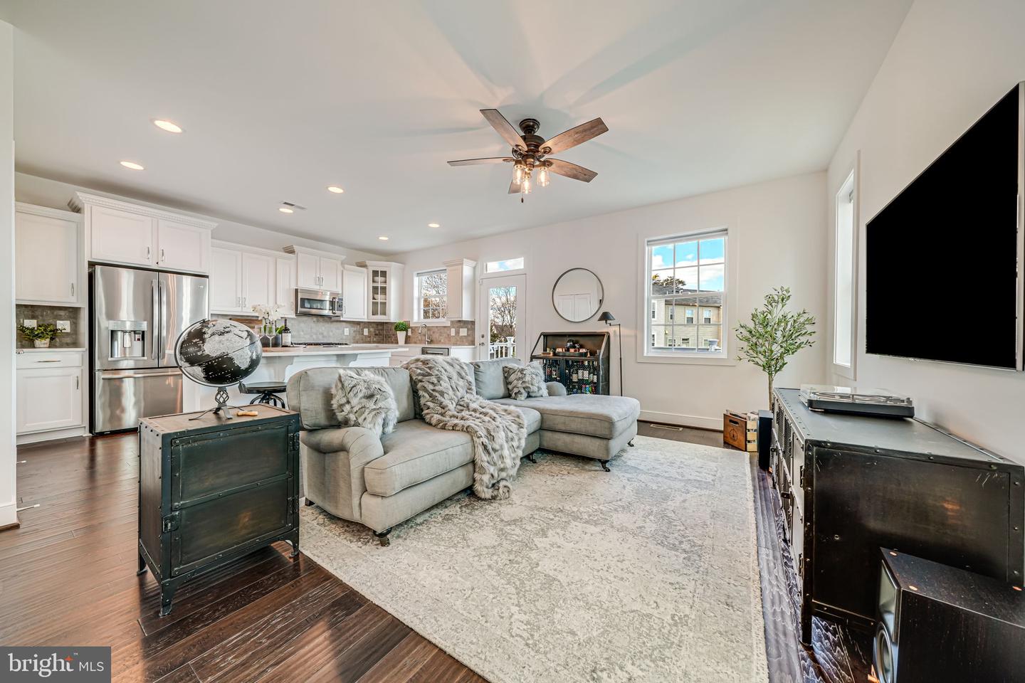 46653 Joubert Ter Property Photo 27
