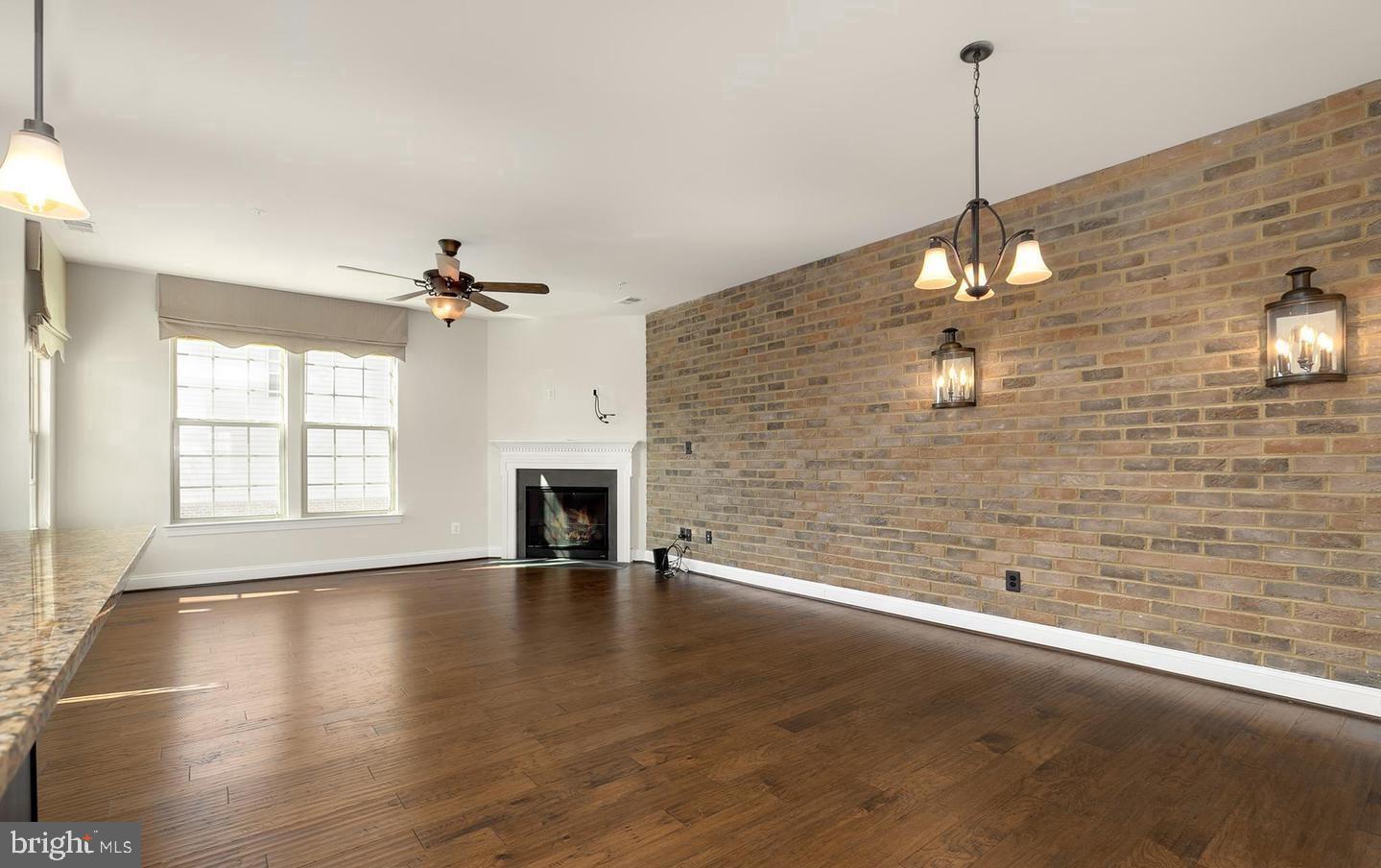 42101 Piebald Sq Property Photo 6
