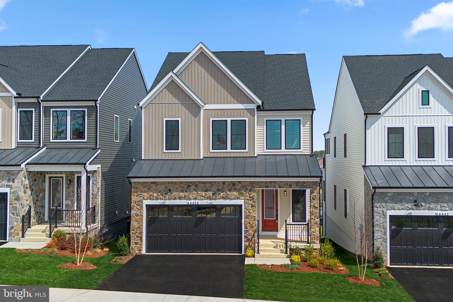 44458 Coalport Sq Property Photo