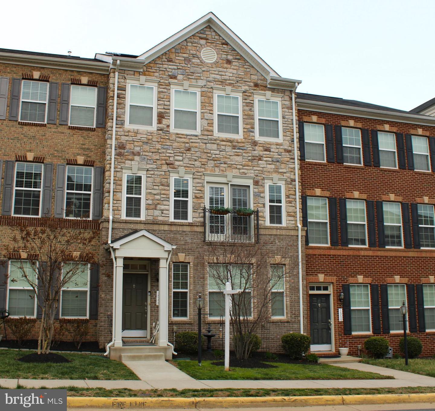 1548 Kinnaird Ter Ne Property Photo 1