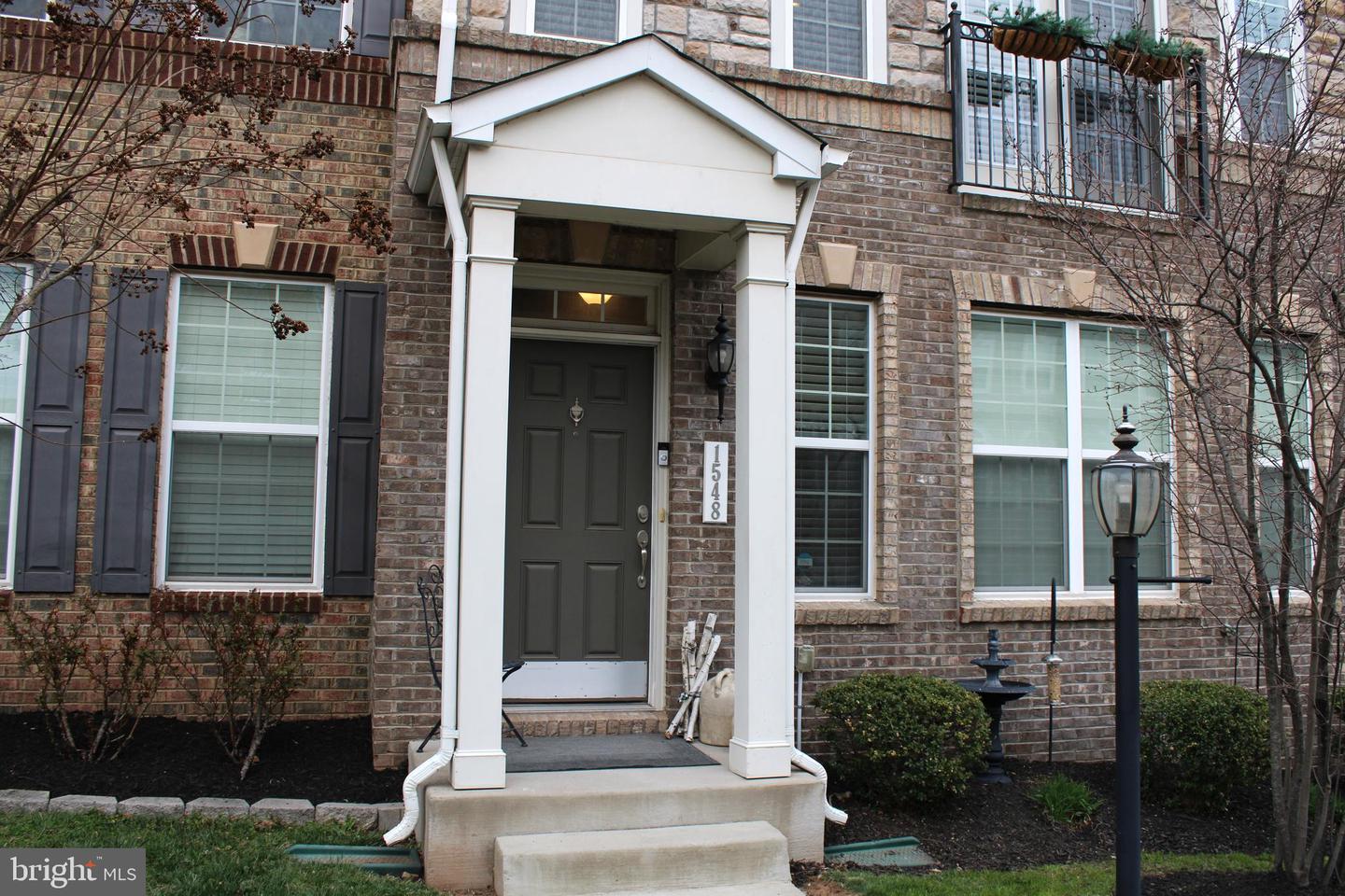 1548 Kinnaird Ter Ne Property Photo 2