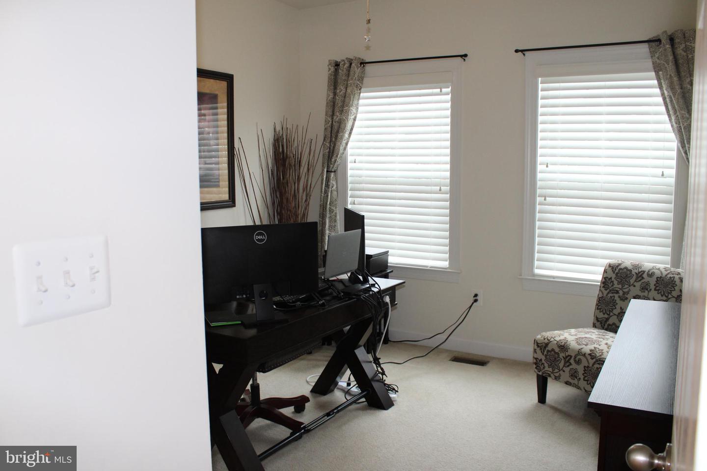1548 Kinnaird Ter Ne Property Photo 25