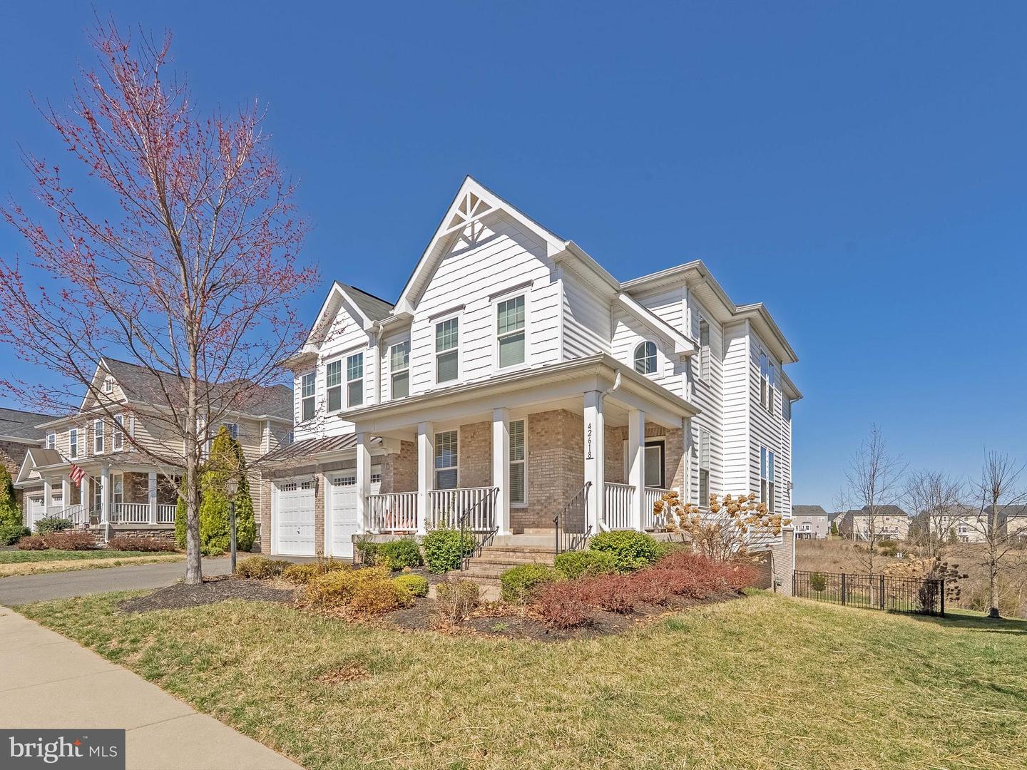 Creightons Corner Real Estate Listings Main Image