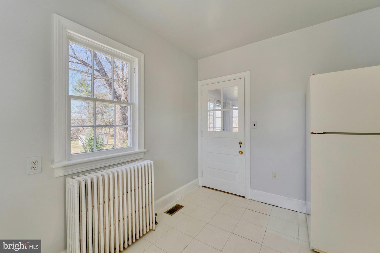 121 N Hatcher Ave Property Photo 13