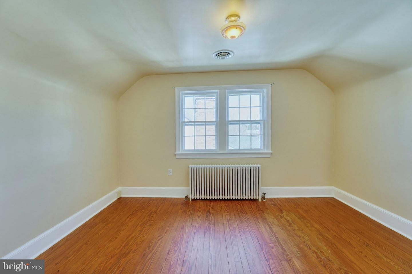 121 N Hatcher Ave Property Photo 21