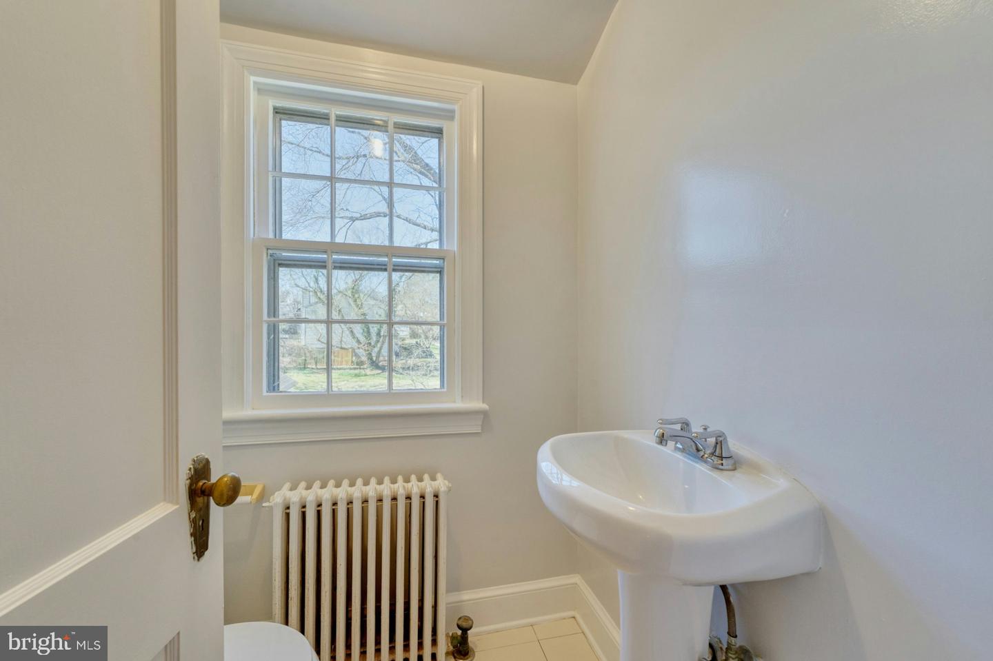 121 N Hatcher Ave Property Photo 26