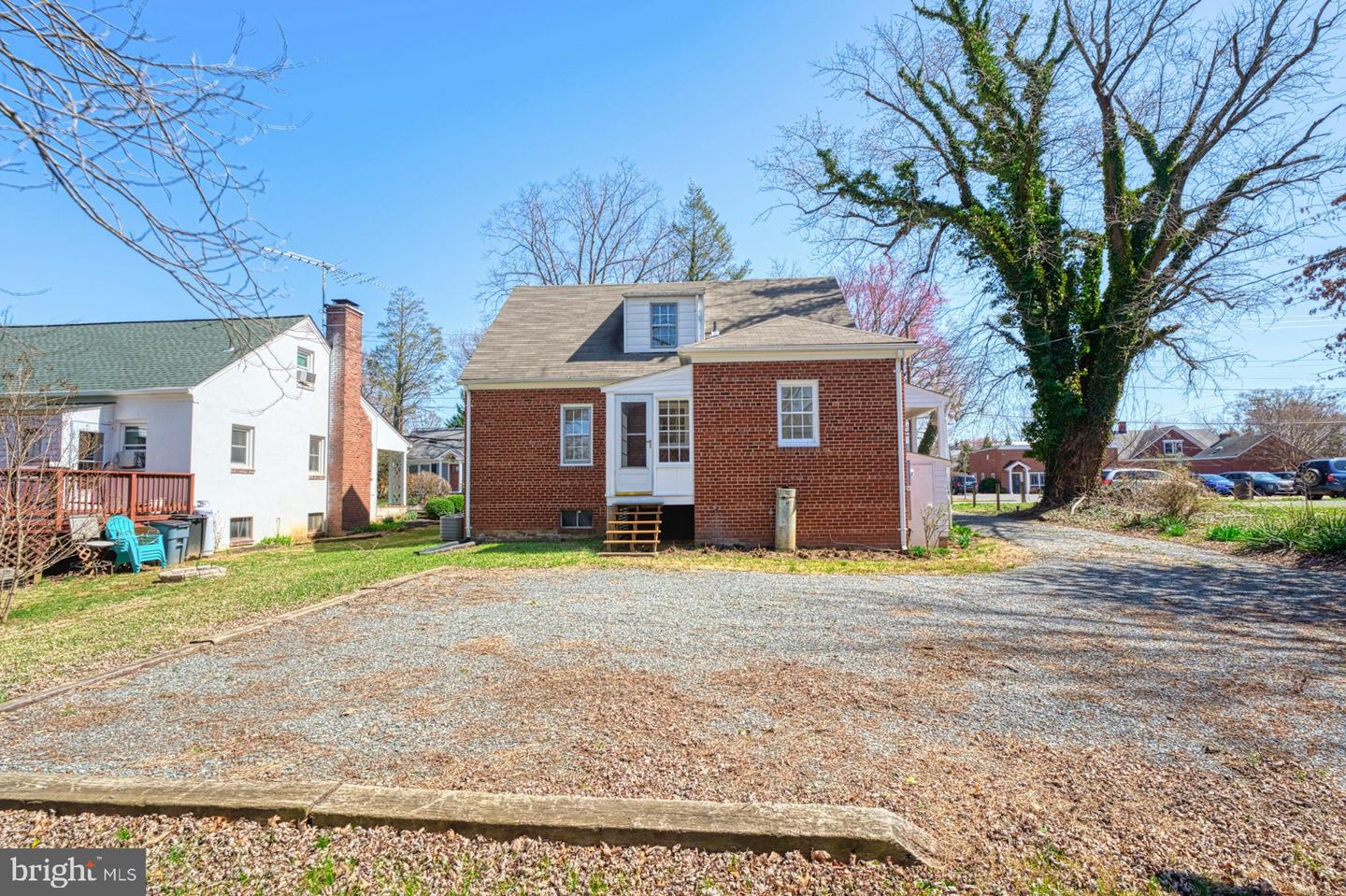 121 N Hatcher Ave Property Photo 30