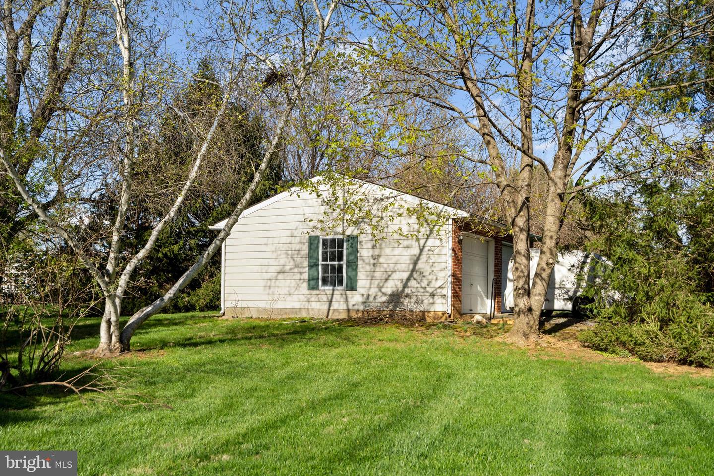 17001 Lakewood Ct #56 Property Photo 35