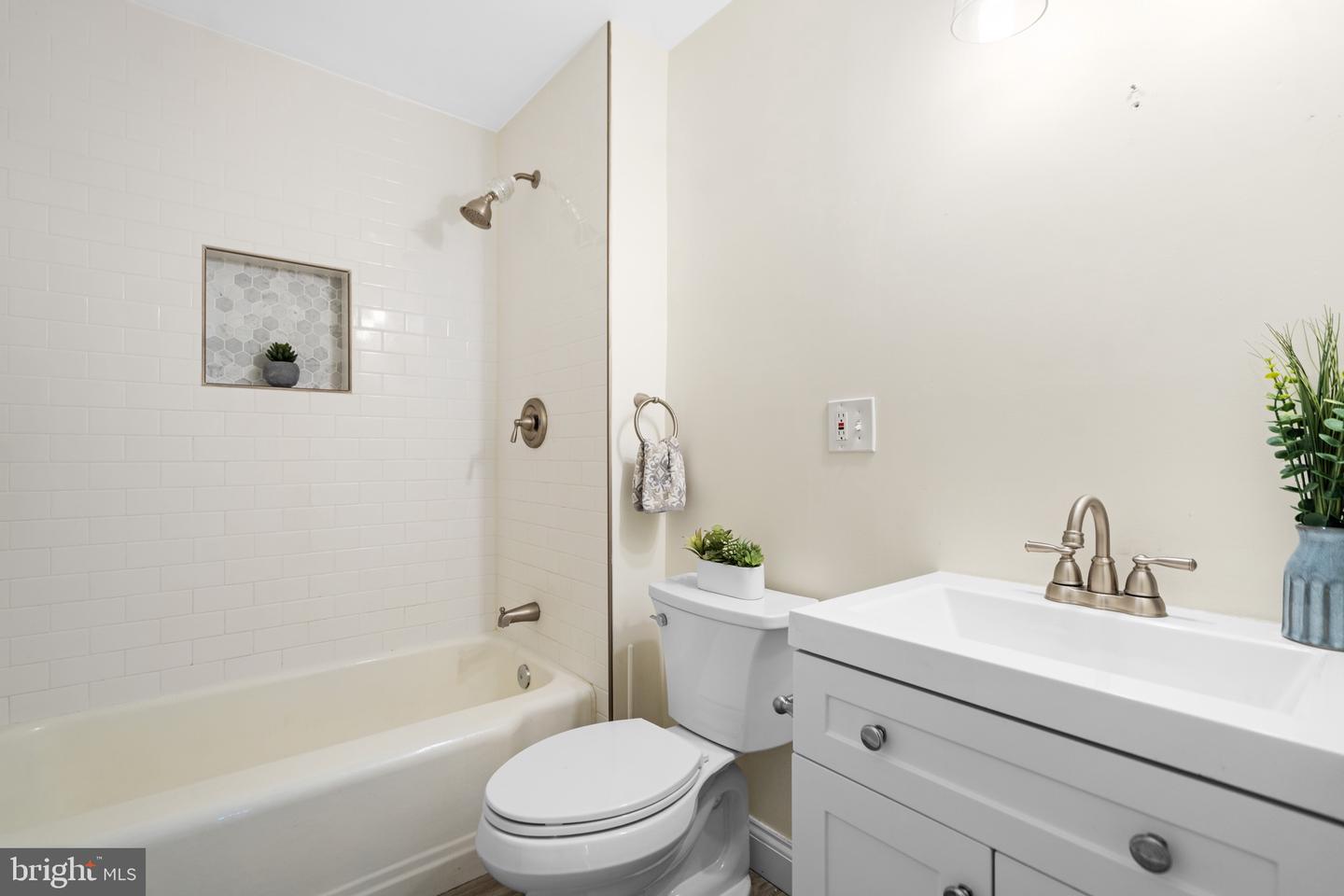 141 N Hatcher Ave Property Photo 14