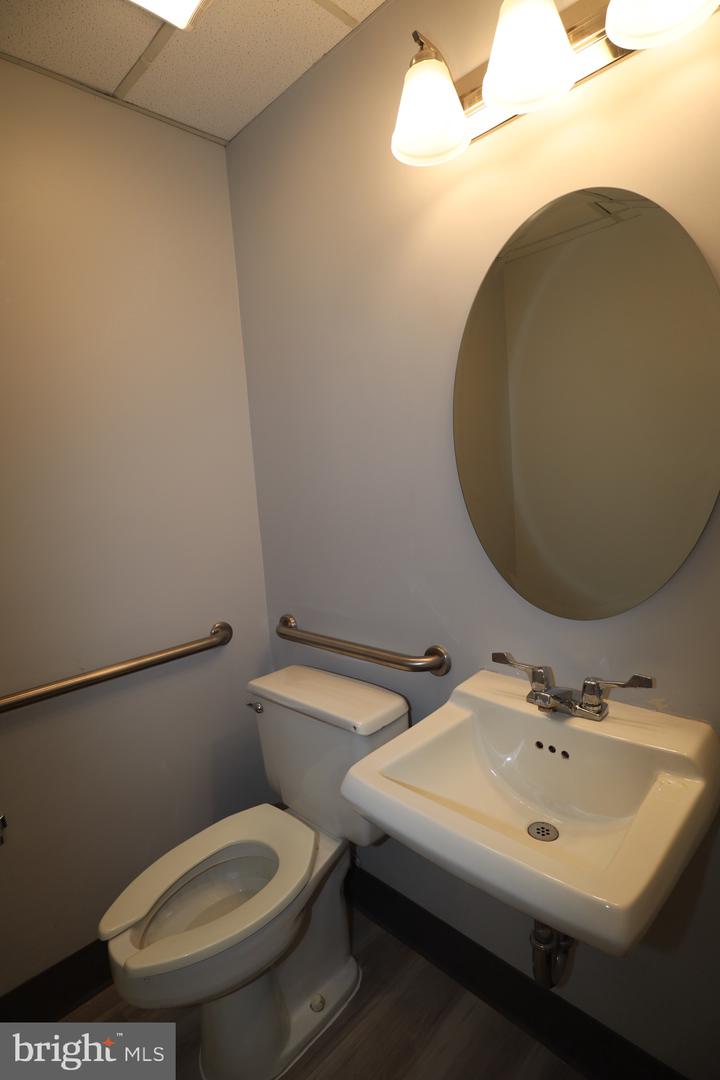 1319 Shepard Dr #100 Property Photo 15