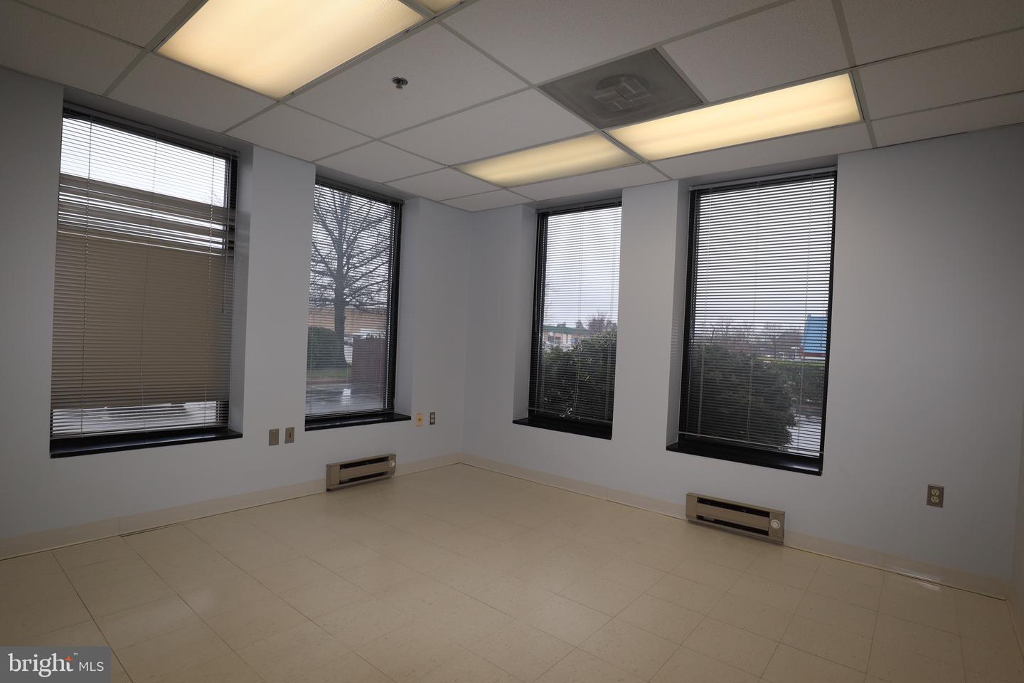 1319 Shepard Dr #100 Property Photo 18