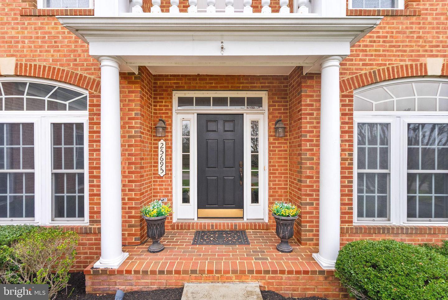 25695 Donerails Chase Dr Property Photo 10