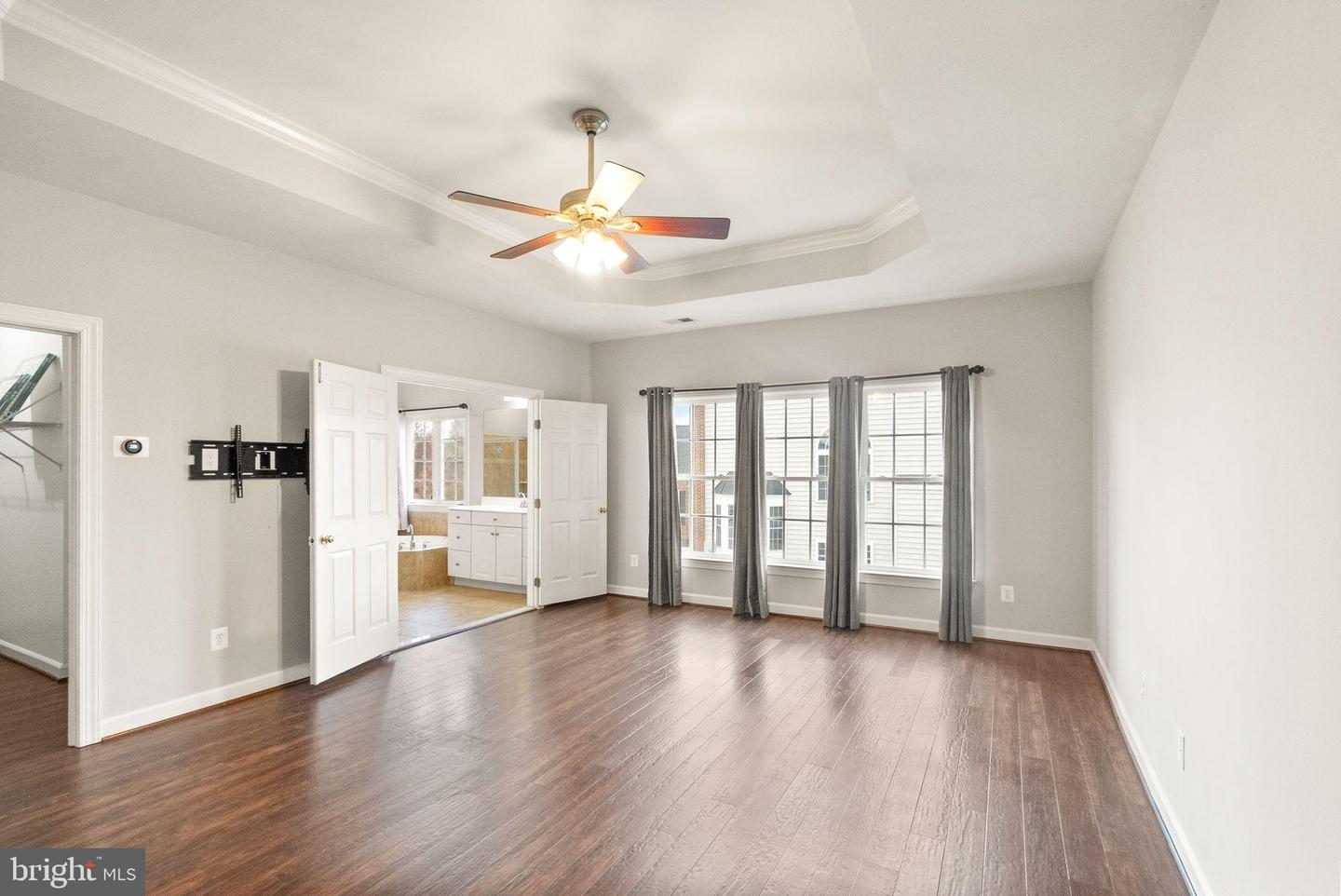 25695 Donerails Chase Dr Property Photo 42