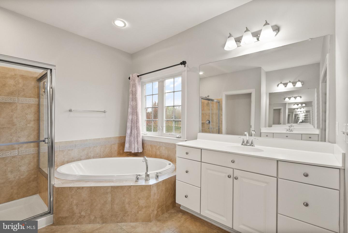 25695 Donerails Chase Dr Property Photo 44