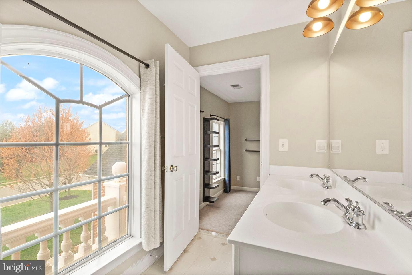 25695 Donerails Chase Dr Property Photo 55