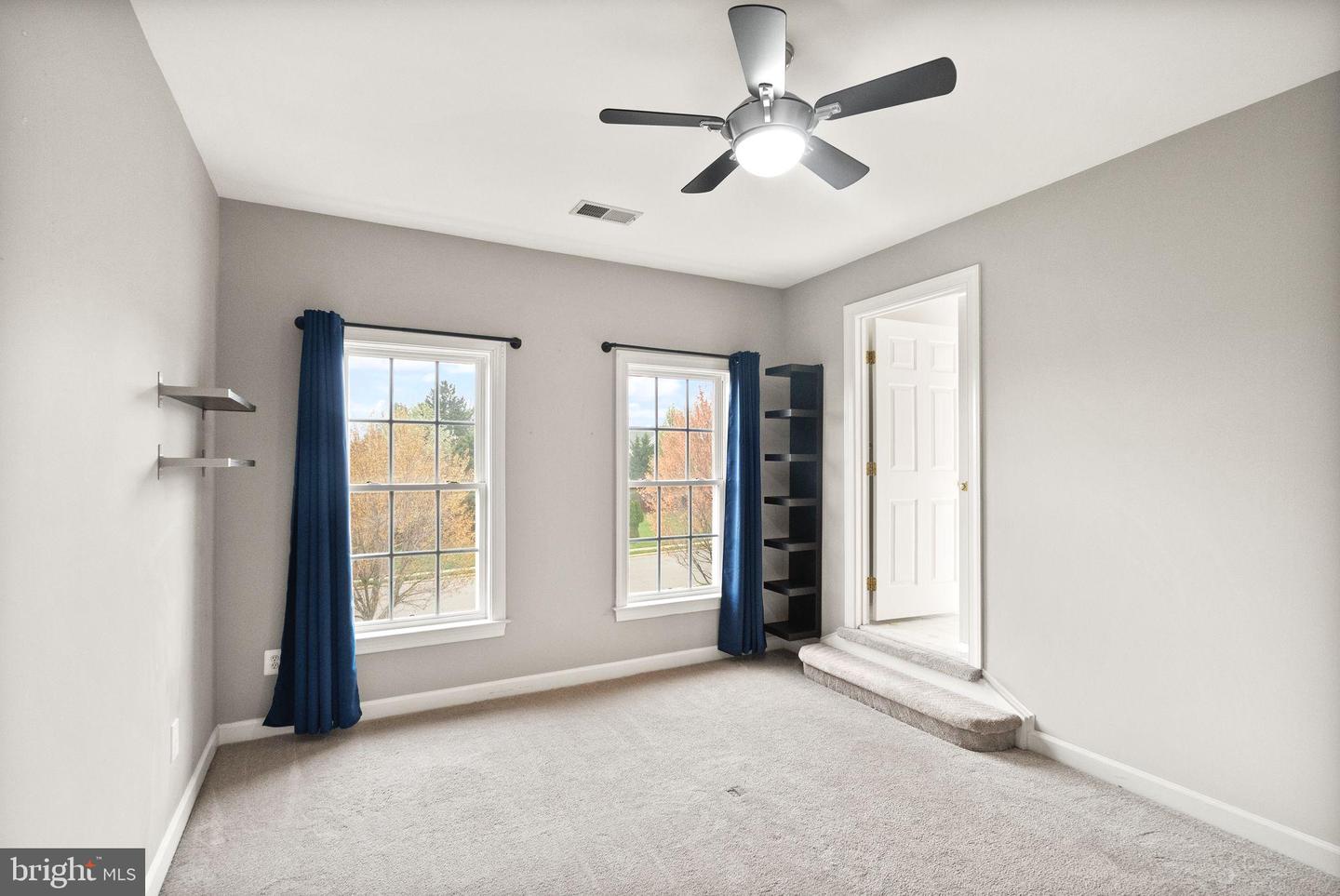 25695 Donerails Chase Dr Property Photo 57