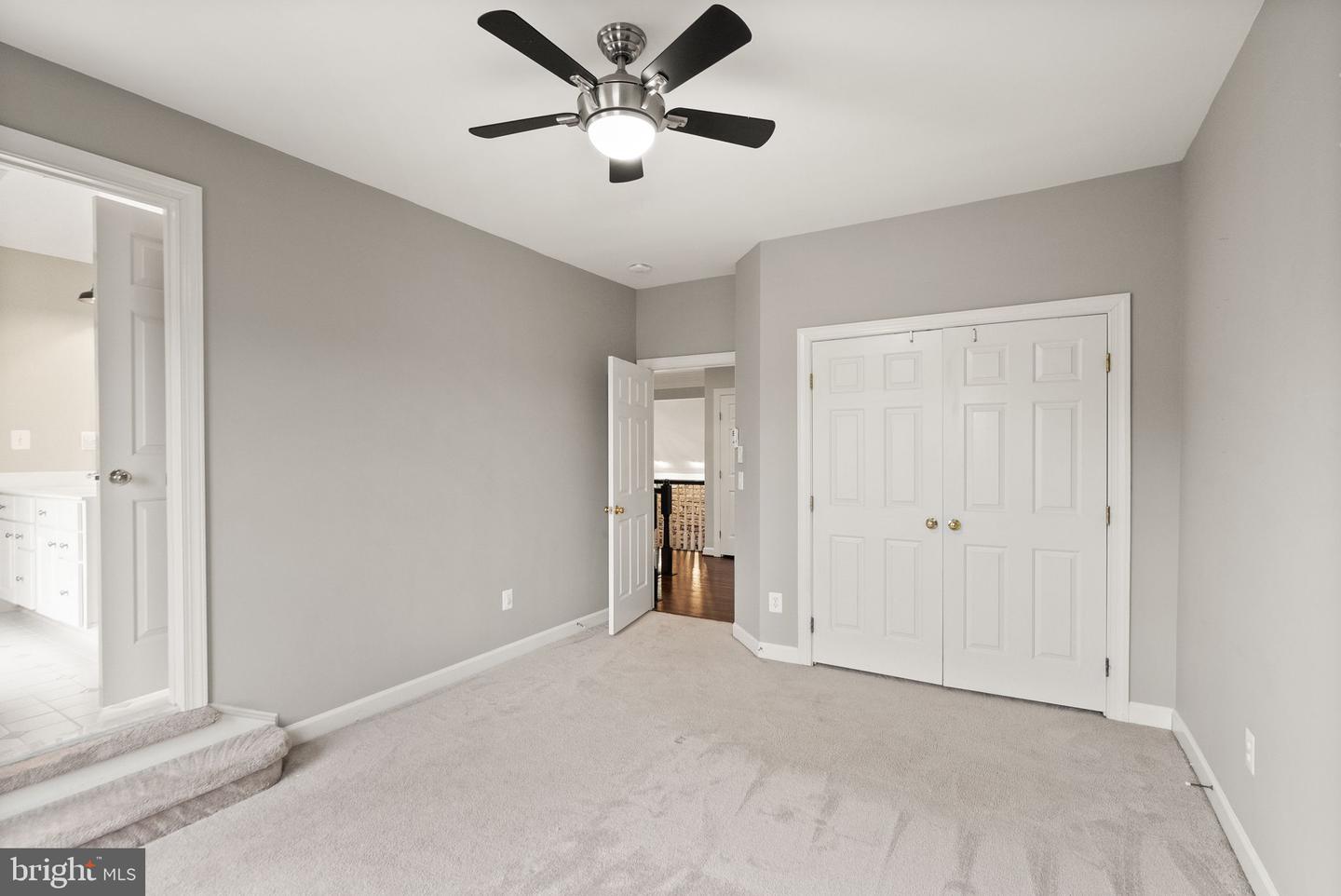 25695 Donerails Chase Dr Property Photo 58