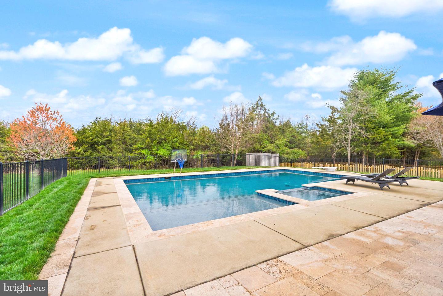 25695 Donerails Chase Dr Property Photo 82