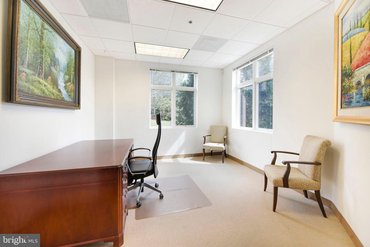 46175 Westlake Westlake Dr #100 Property Photo 18