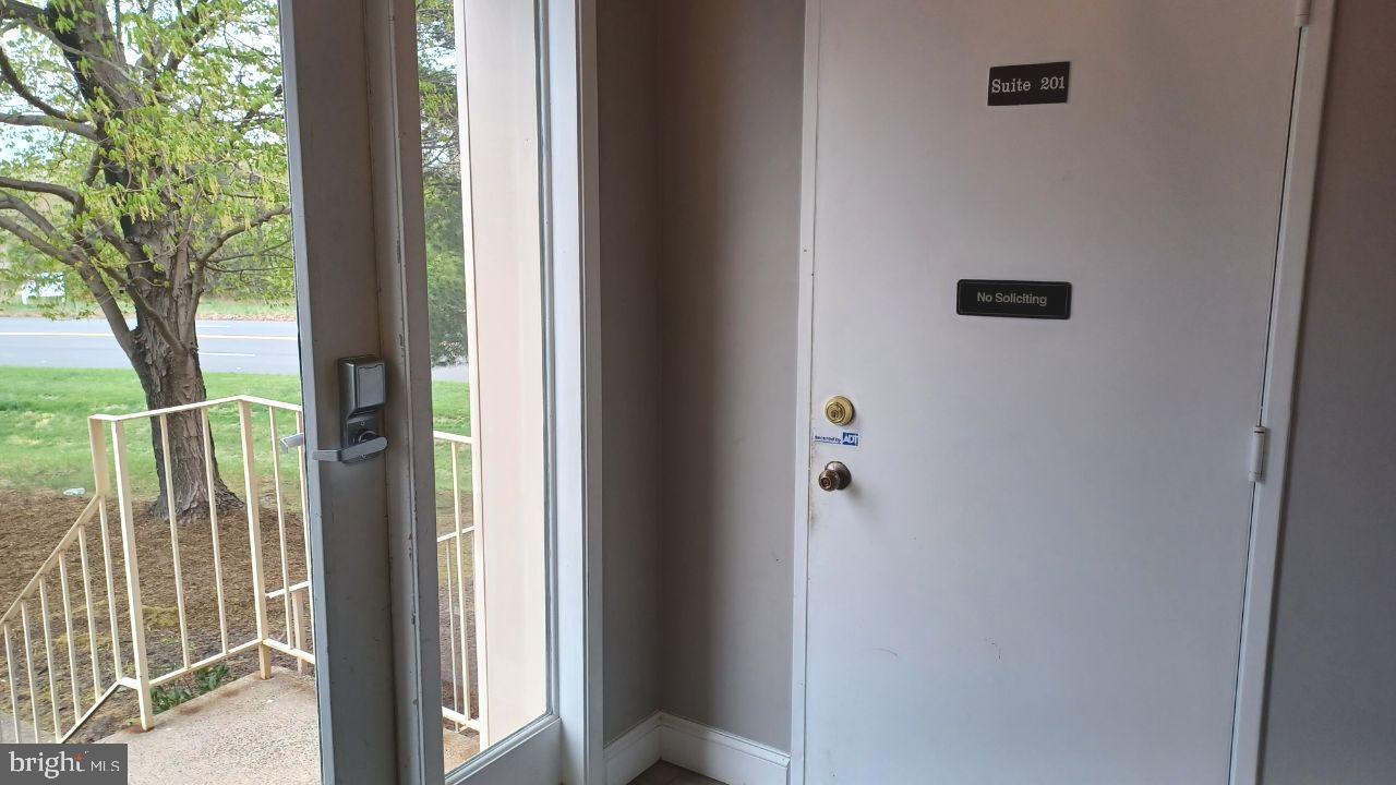 22648 Glenn Dr #201 Property Photo 3