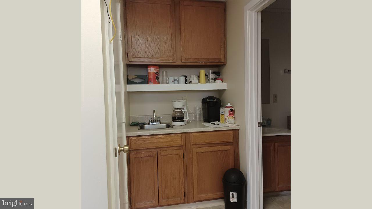22648 Glenn Dr #201 Property Photo 14
